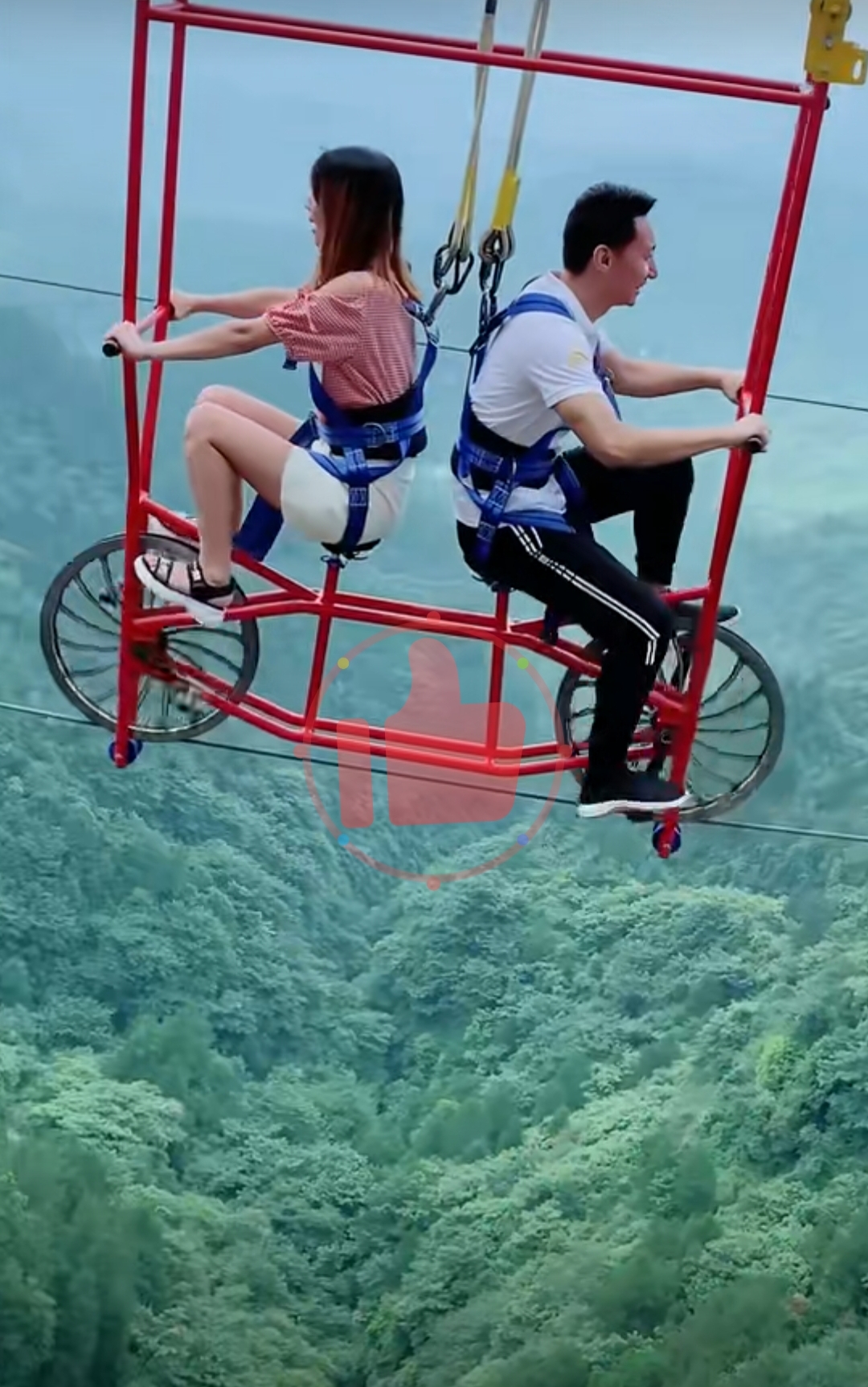 高空吊索漂流挑战，橫扫山谷的极速运动的简单介绍